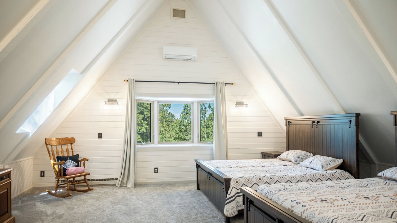 Photo of Bedroom in Larkspur