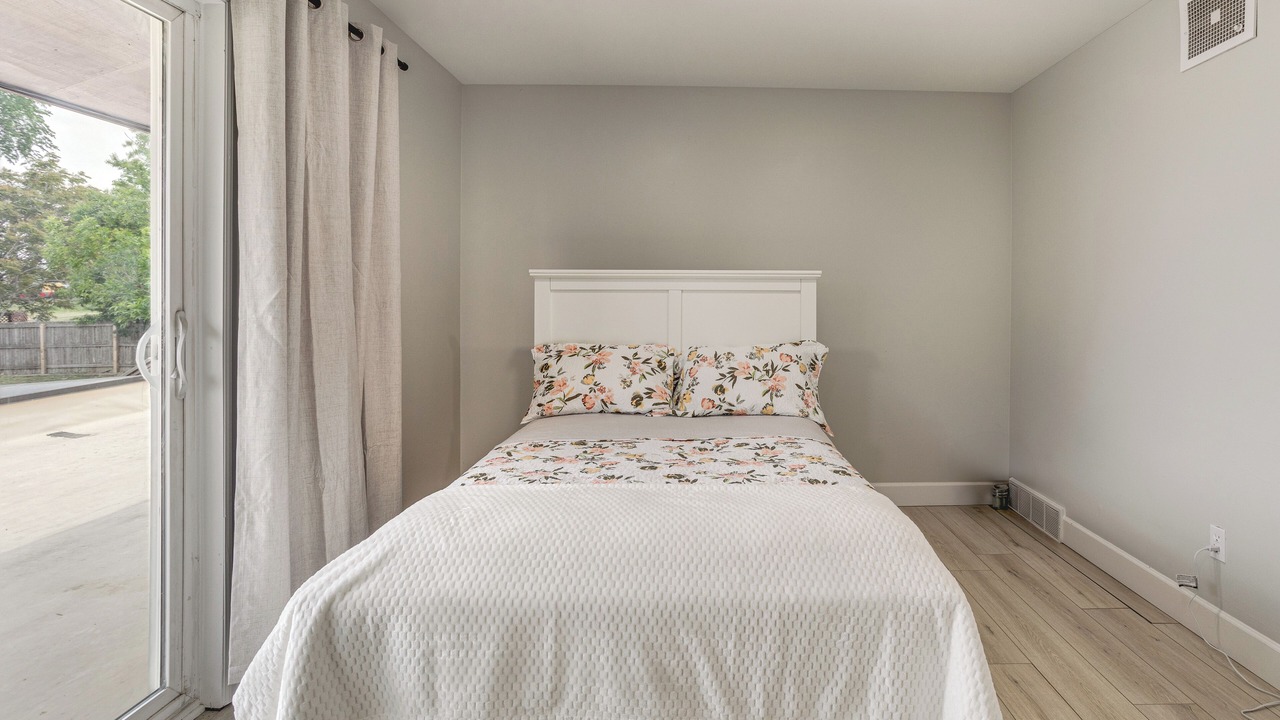 Photo of Bedroom in Aurora