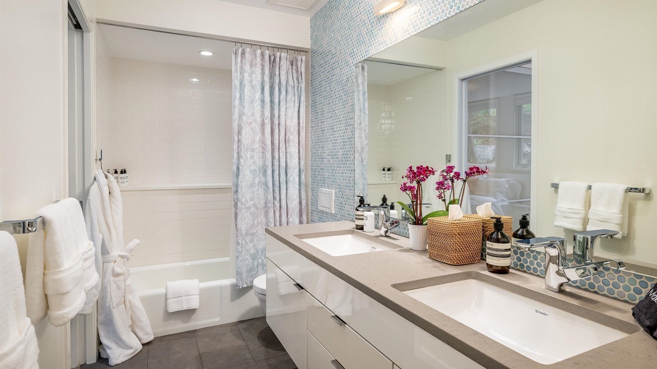 Photo of Bathroom in Wonderland Hills