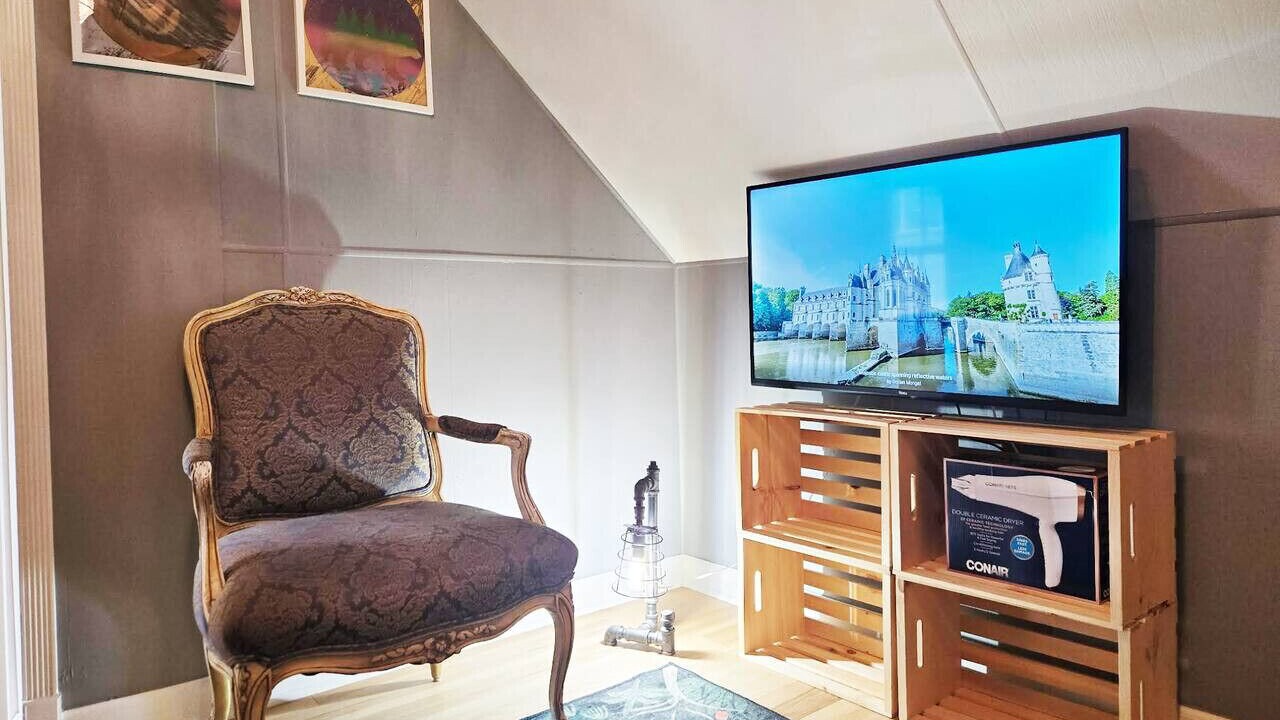 Photo of Bedroom in Historic District