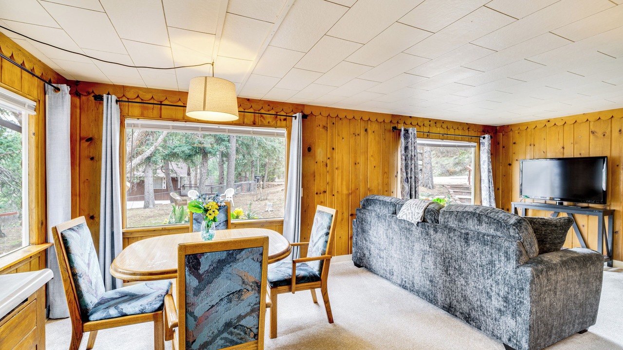 Photo of Bedroom in Cascade