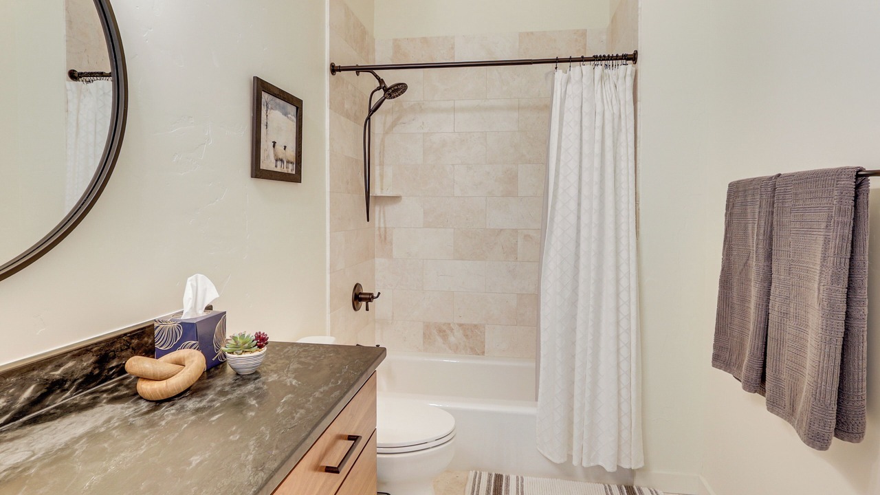 Photo of Bathroom in Silvercreek