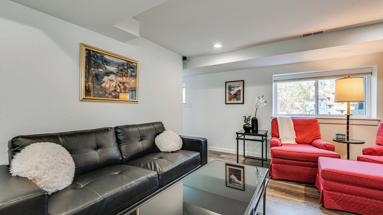 Photo of Livingroom in Erie