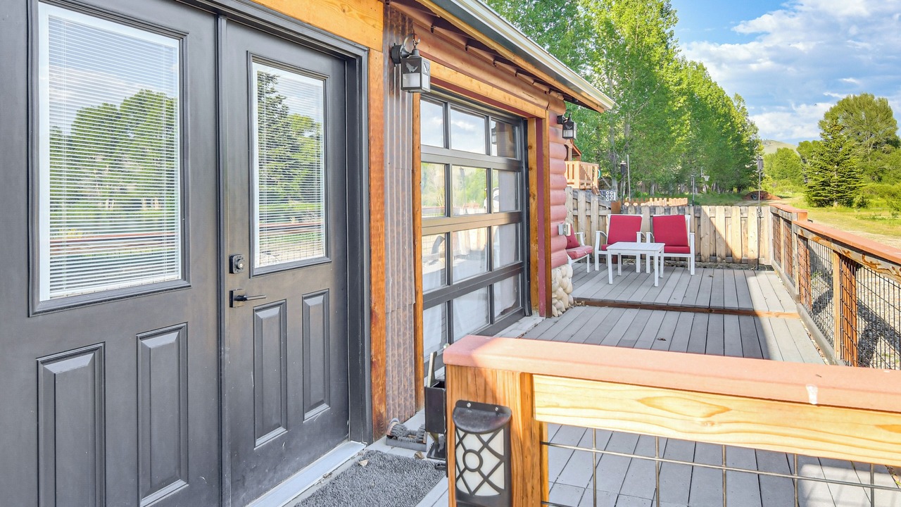 Photo of Patio Balcony in Granby