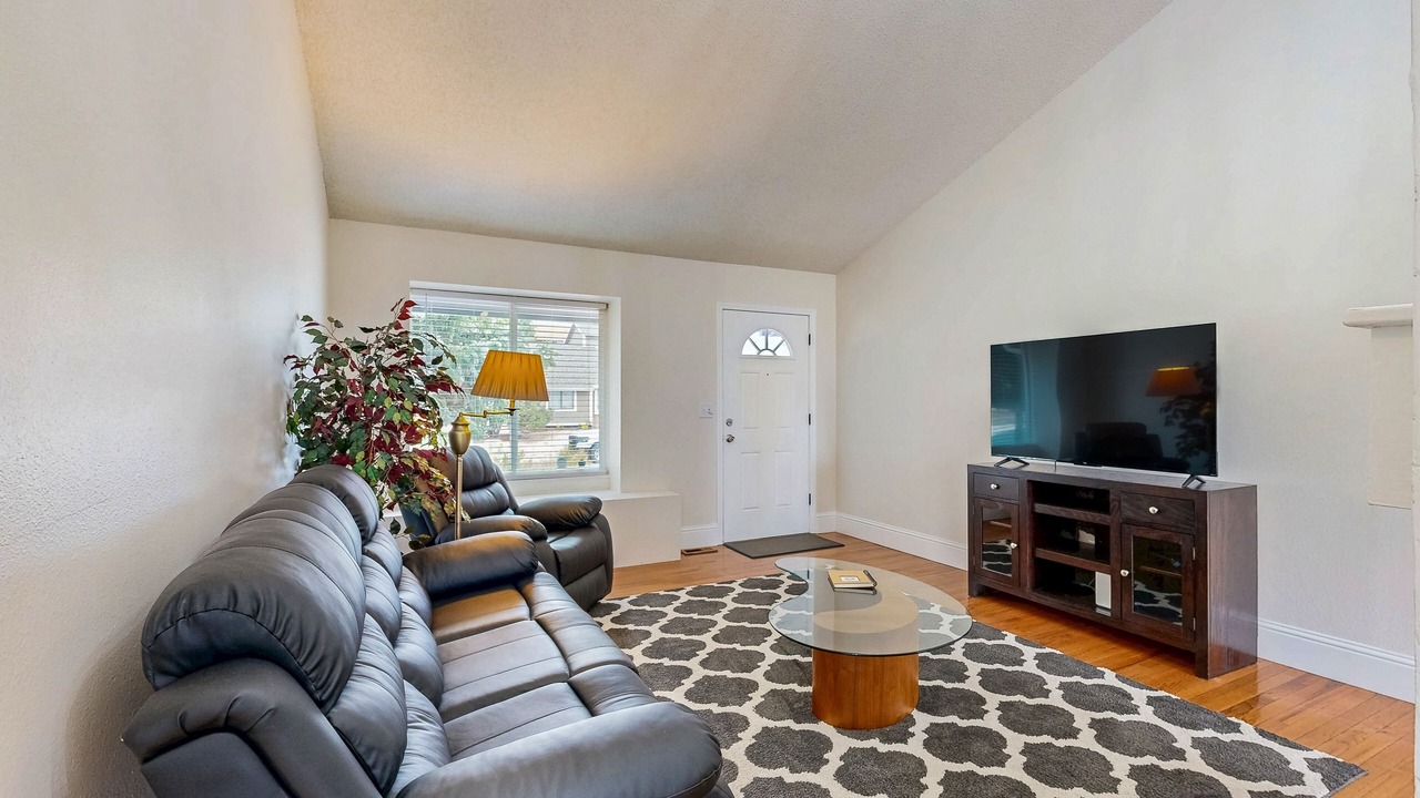 Photo of Livingroom in Briargate