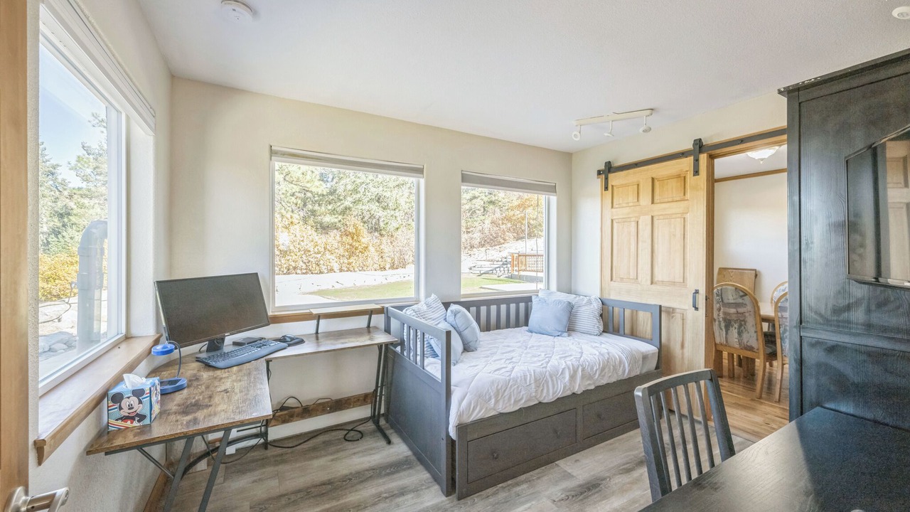 Photo of Bedroom in Castle Pines