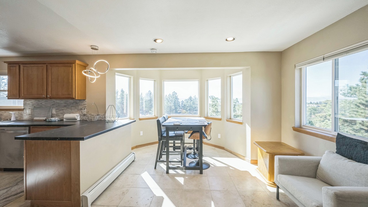 Photo of Livingroom in Castle Pines