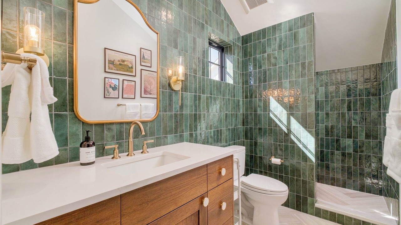 Photo of Bathroom in Sloan Lake