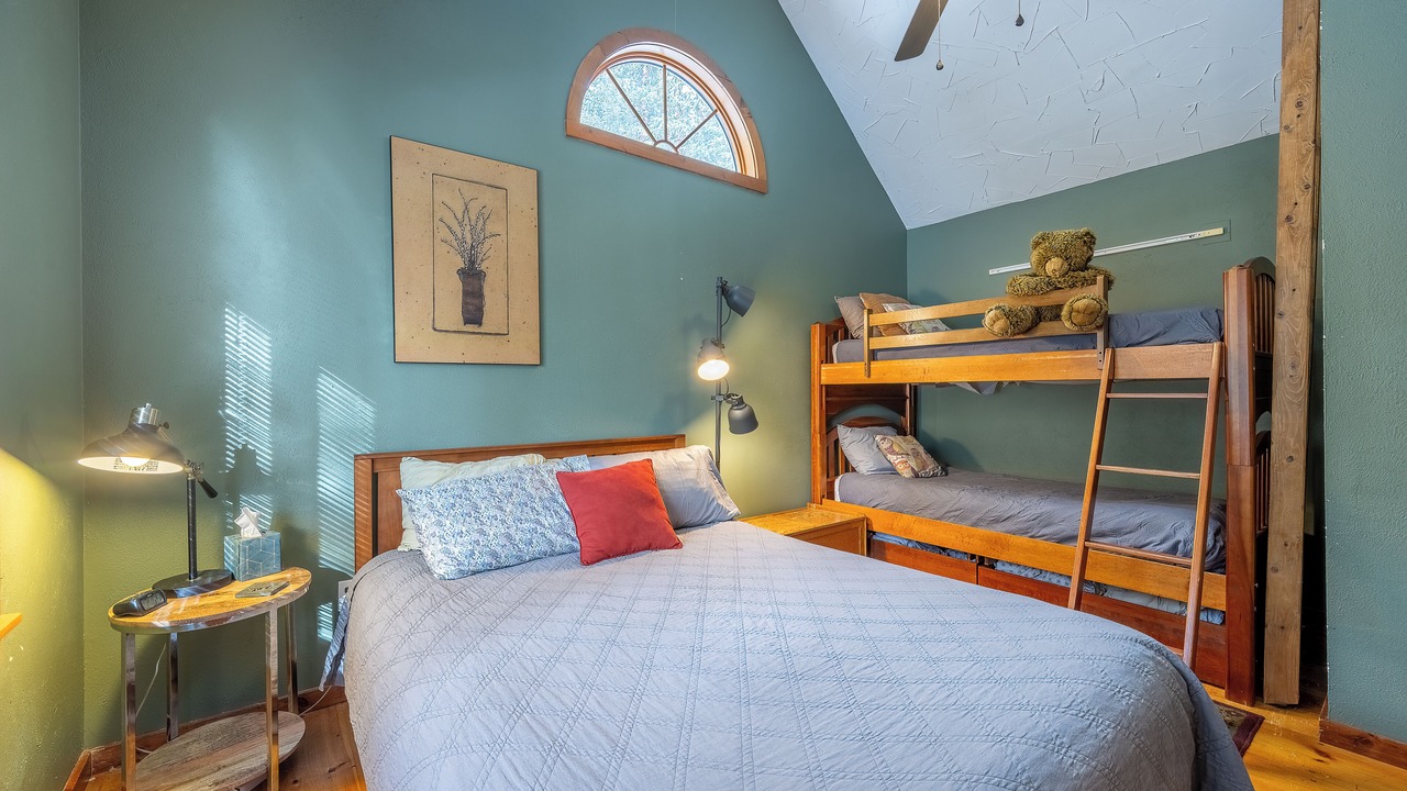 Photo of Bedroom in Alma