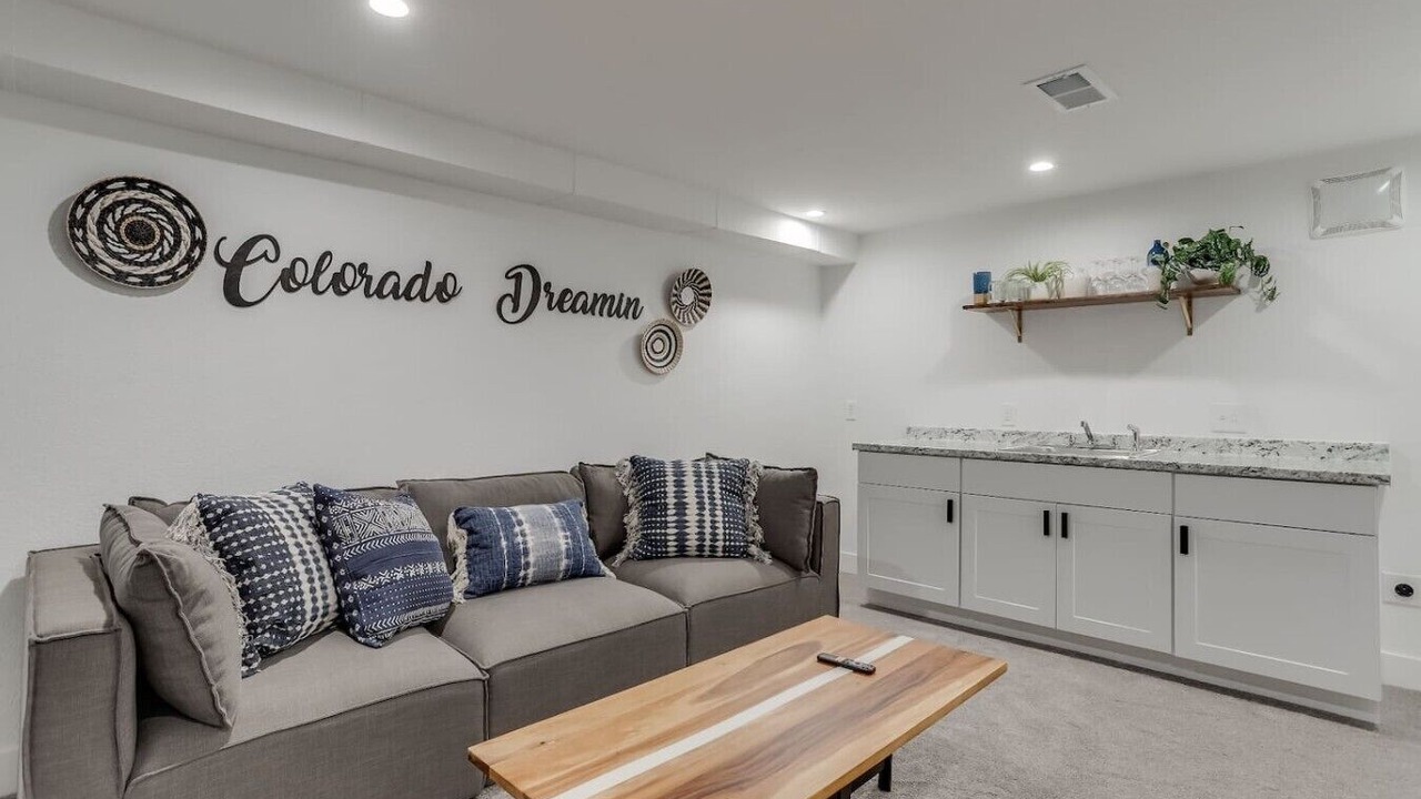 Photo of Livingroom in South Westminster
