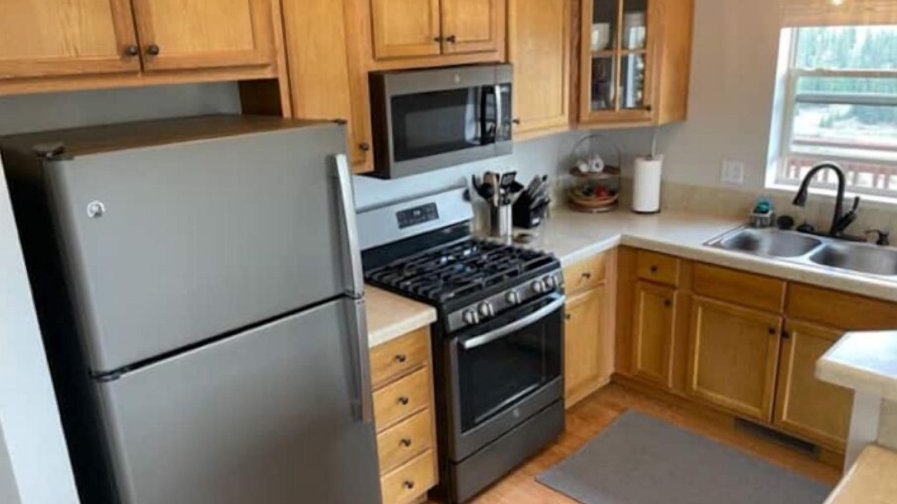 Photo of Kitchen in Indian Mountain