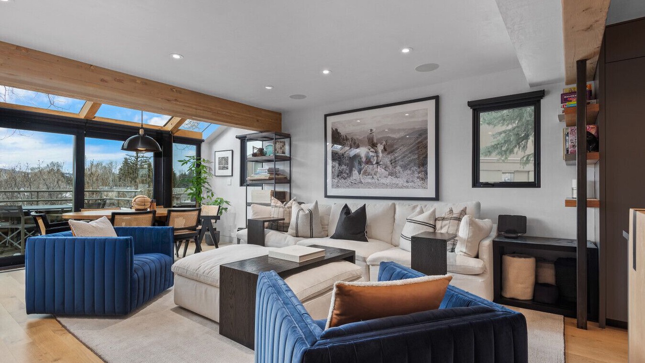 Photo of Livingroom in Aspen