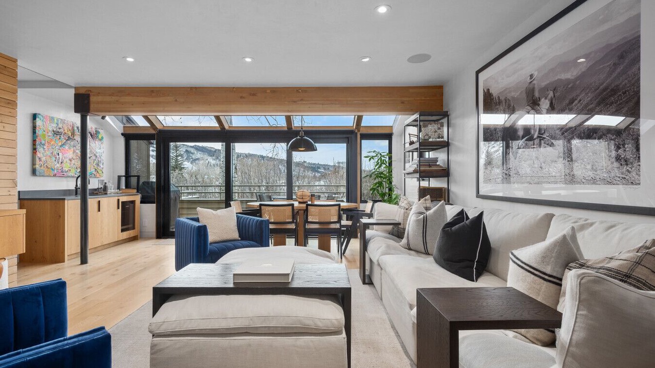 Photo of Livingroom in Aspen
