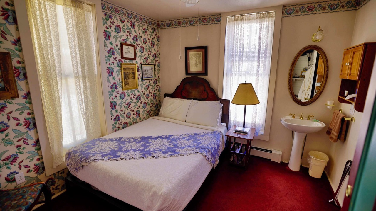 Photo of Bedroom in Silverton
