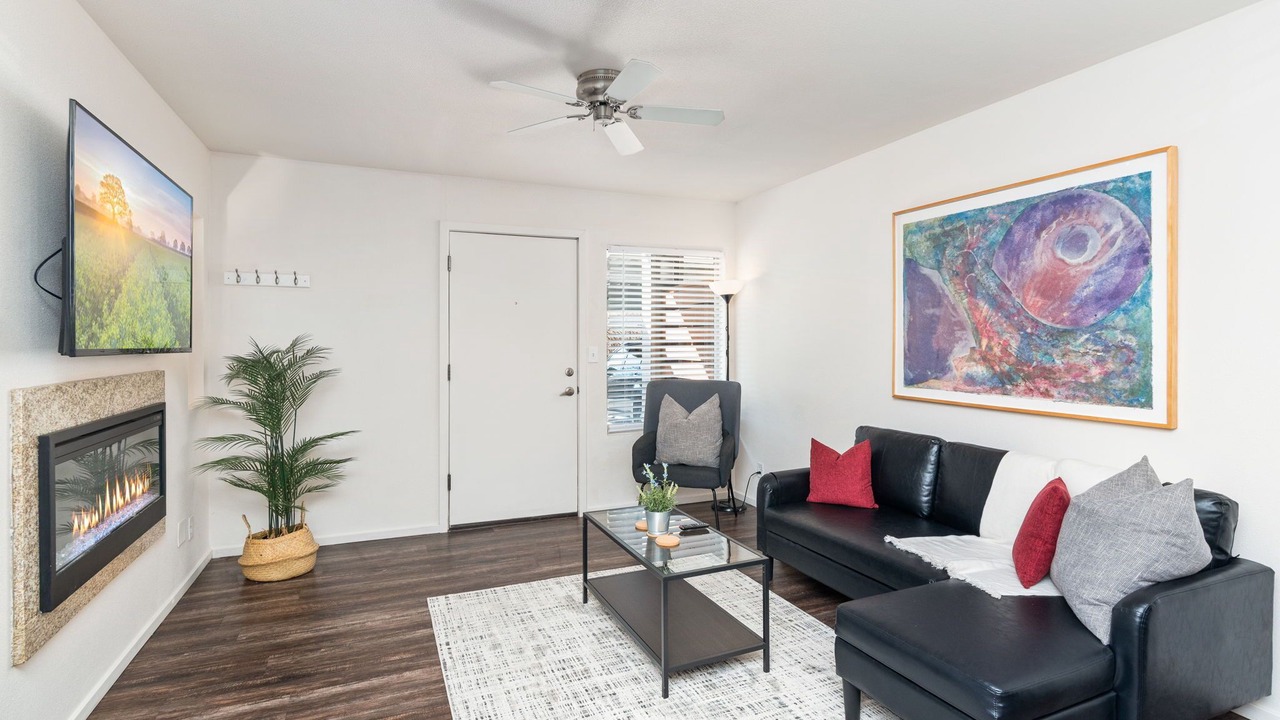 Photo of Livingroom in Overland Park