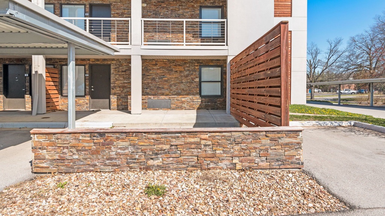 Photo of Patio Balcony in Overland Park