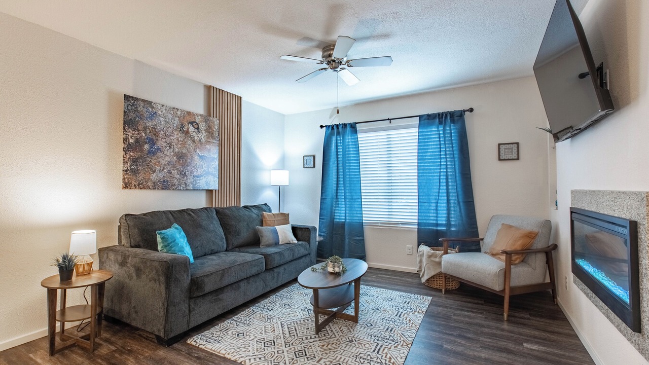 Photo of Livingroom in Overland Park