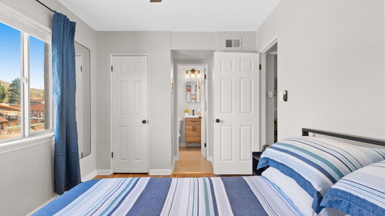 Photo of Bedroom in Golden