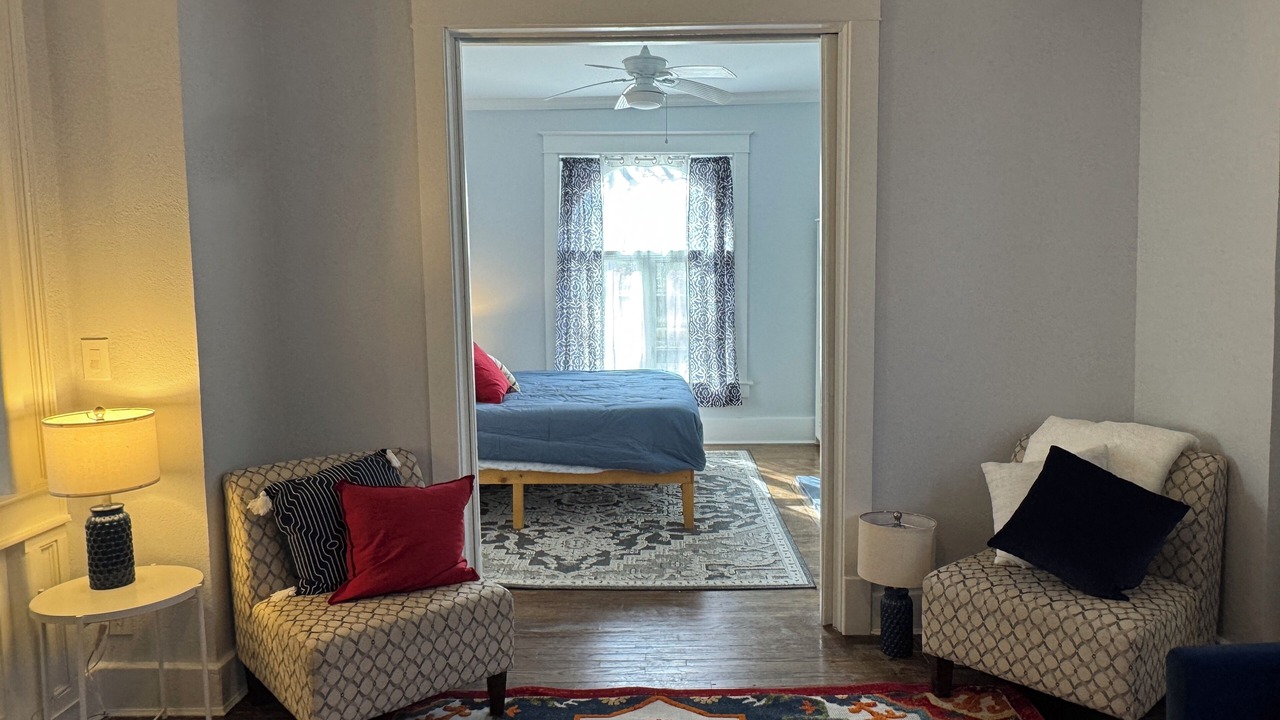 Photo of Bedroom in Jefferson Park