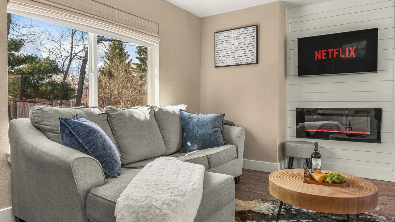 Photo of Livingroom in East Colorado Springs
