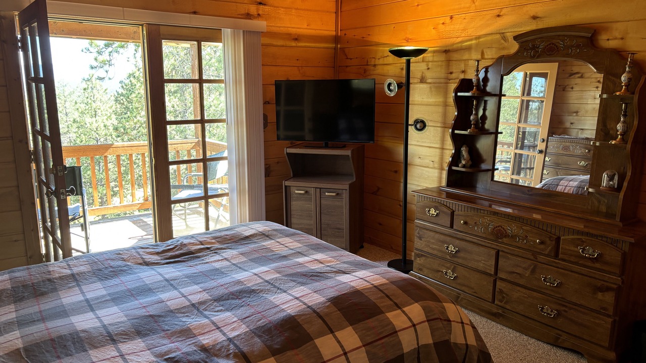 Photo of Bedroom in Lake George
