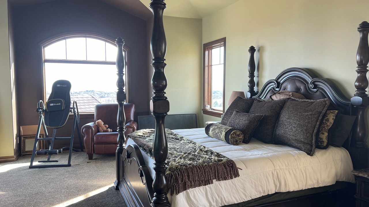 Photo of Bedroom in Golden