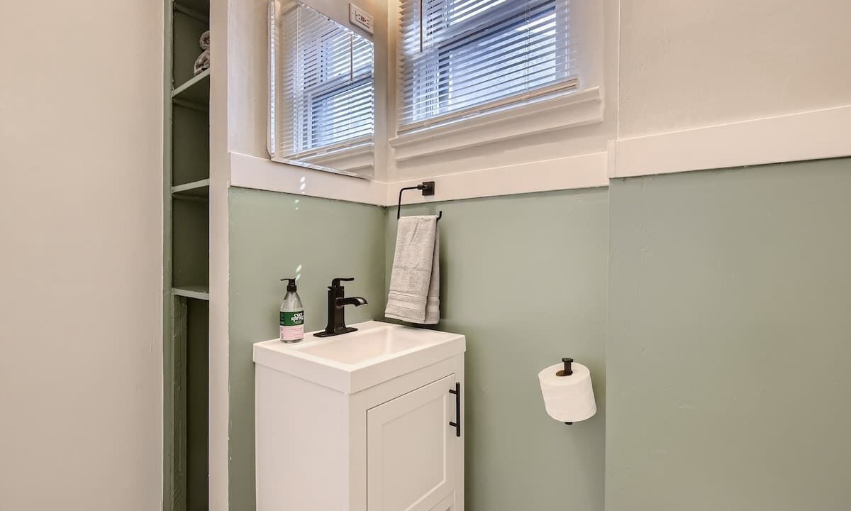 Photo of Bathroom in Capitol Hill