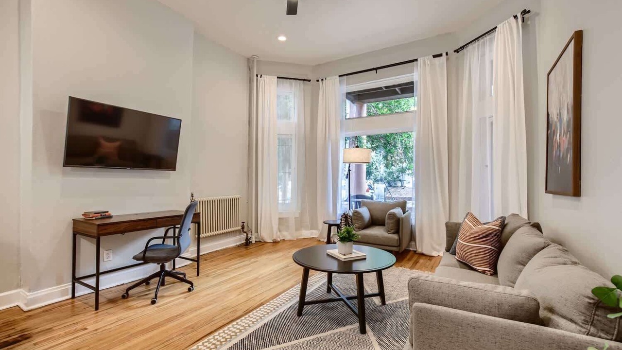 Photo of Livingroom in City Park