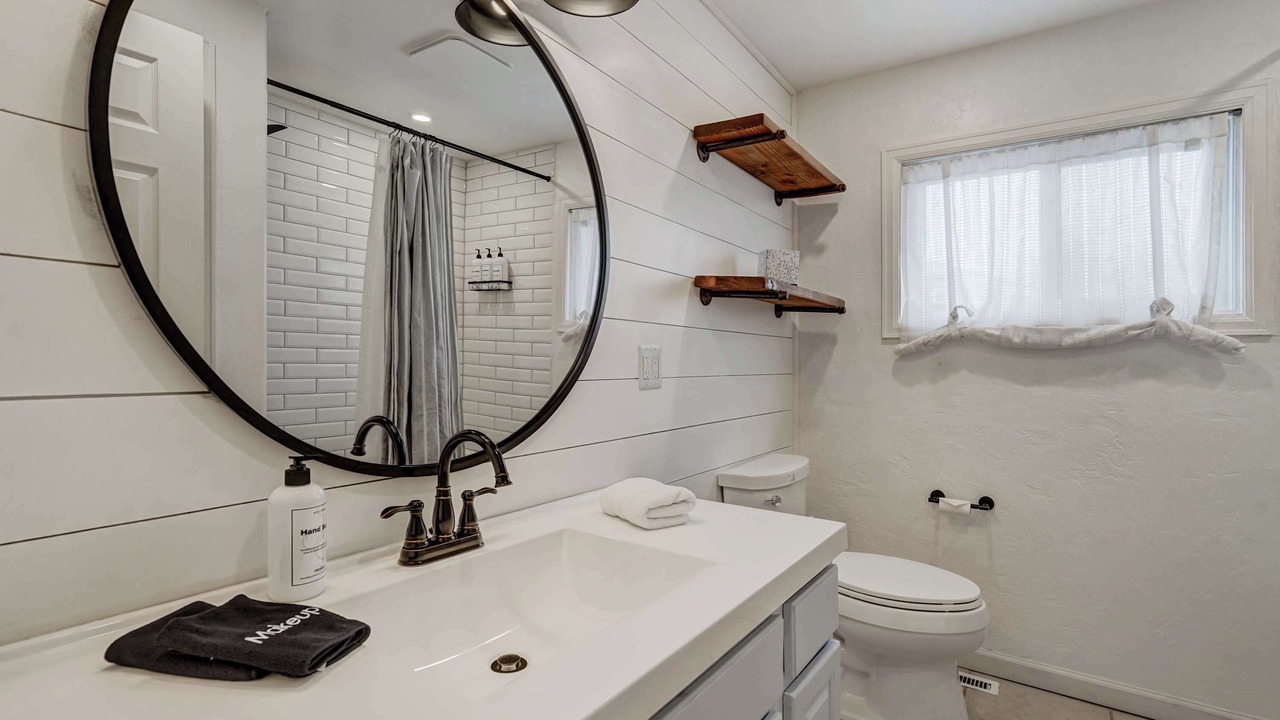 Photo of Bathroom in Monument