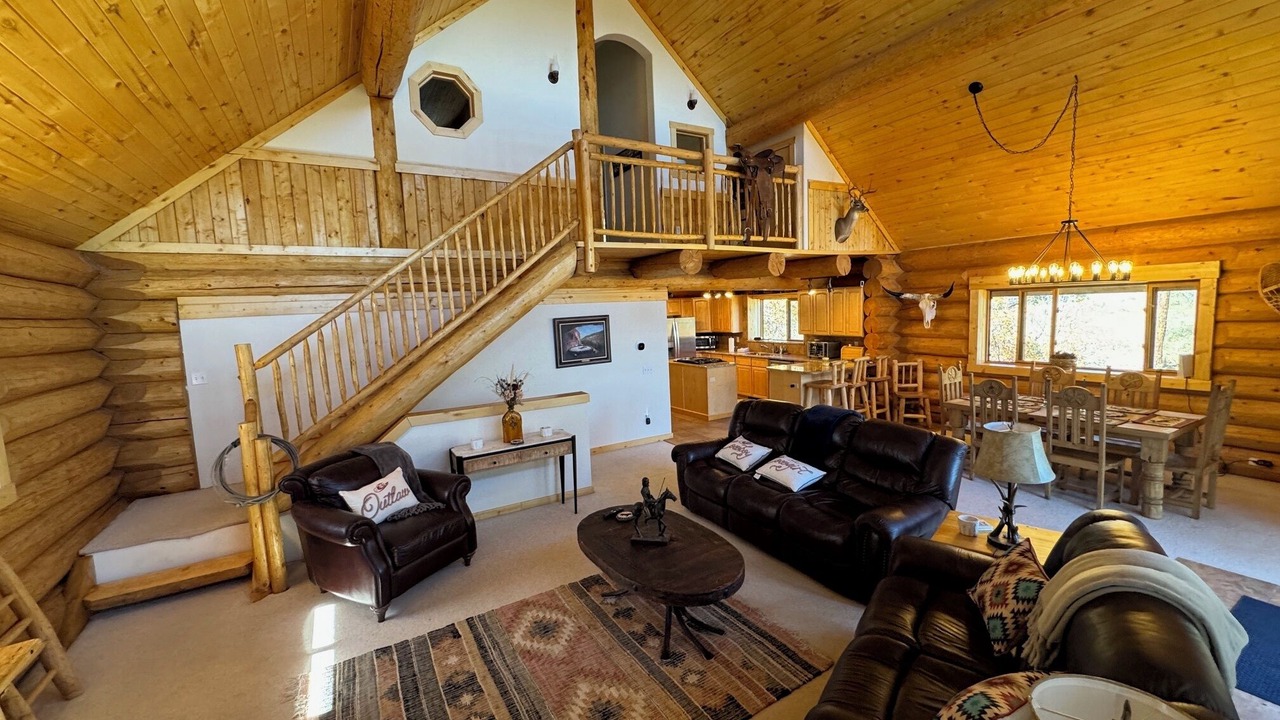Photo of Livingroom in Twin Creek Village