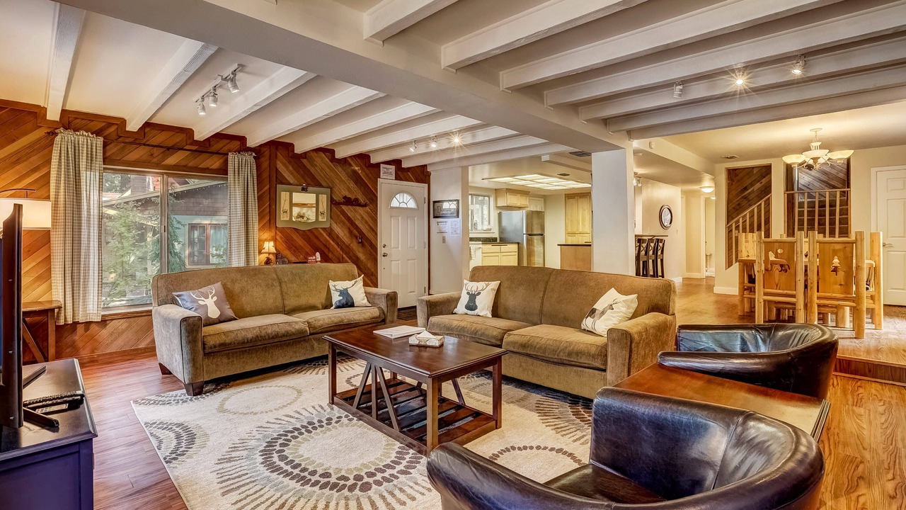 Photo of Livingroom in Al Tahoe