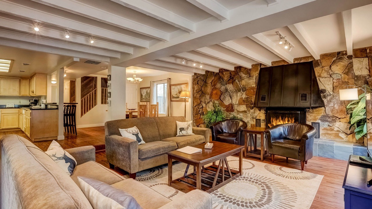 Photo of Livingroom in Al Tahoe