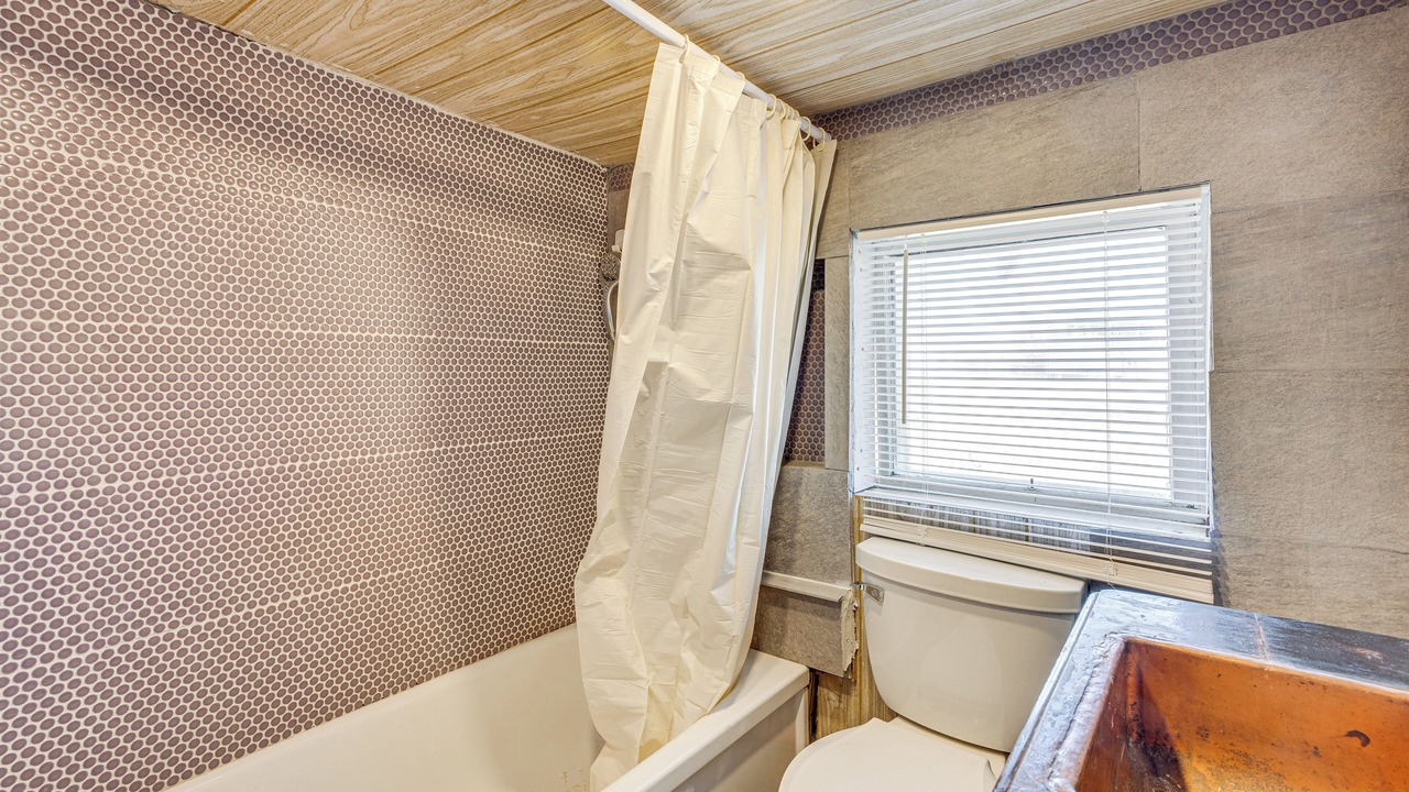 Photo of Bathroom in Aguilar