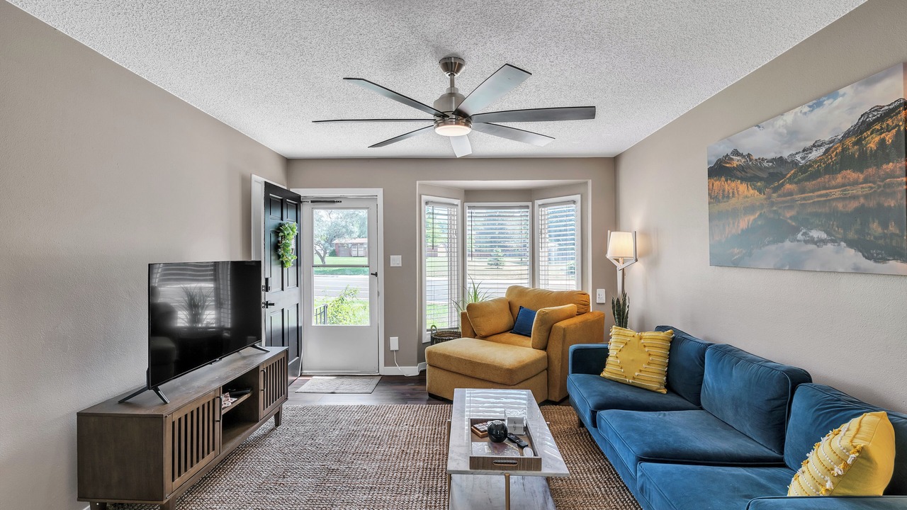 Photo of Livingroom in Longmont