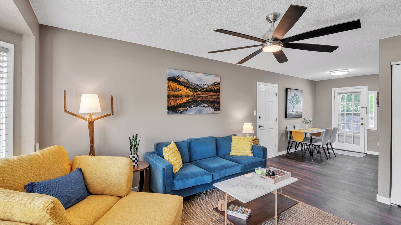 Photo of Livingroom in Longmont