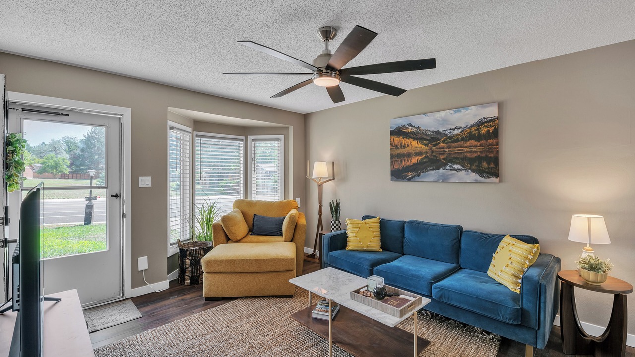 Photo of Livingroom in Longmont