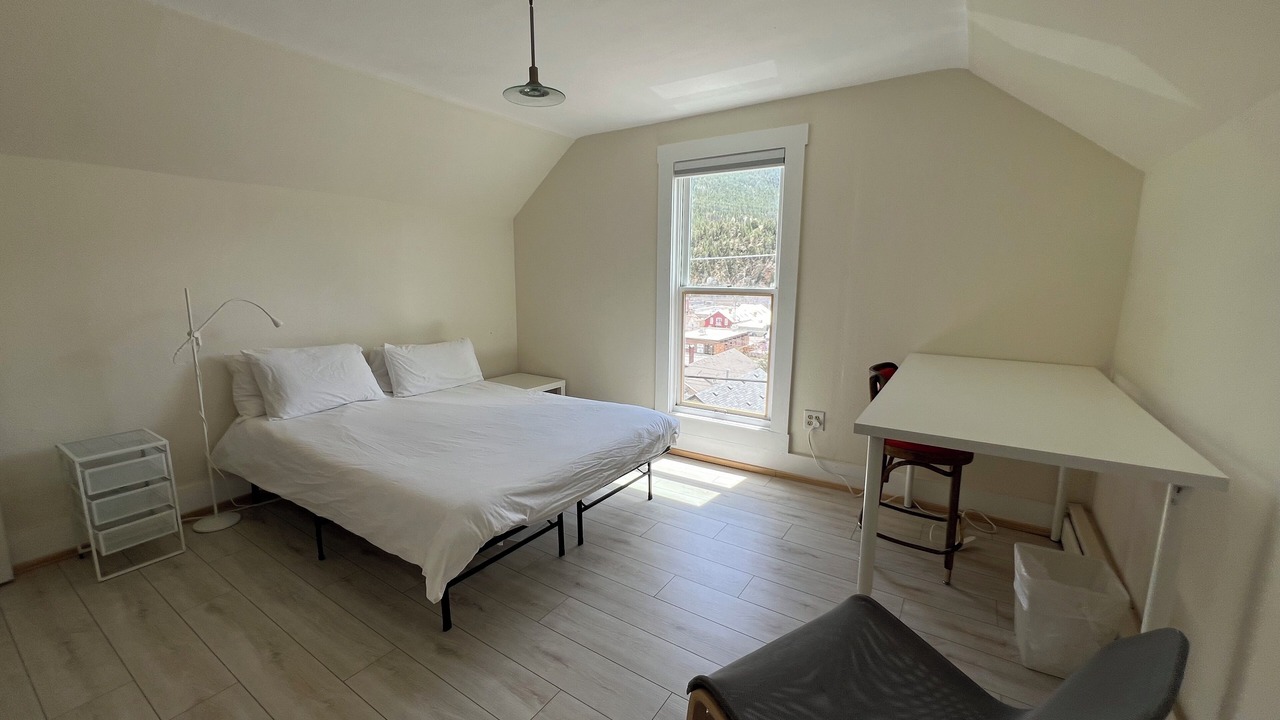 Photo of Bedroom in Idaho Springs
