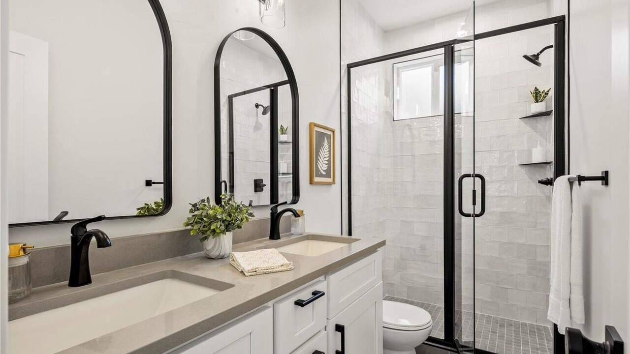 Photo of Bathroom in University Hills