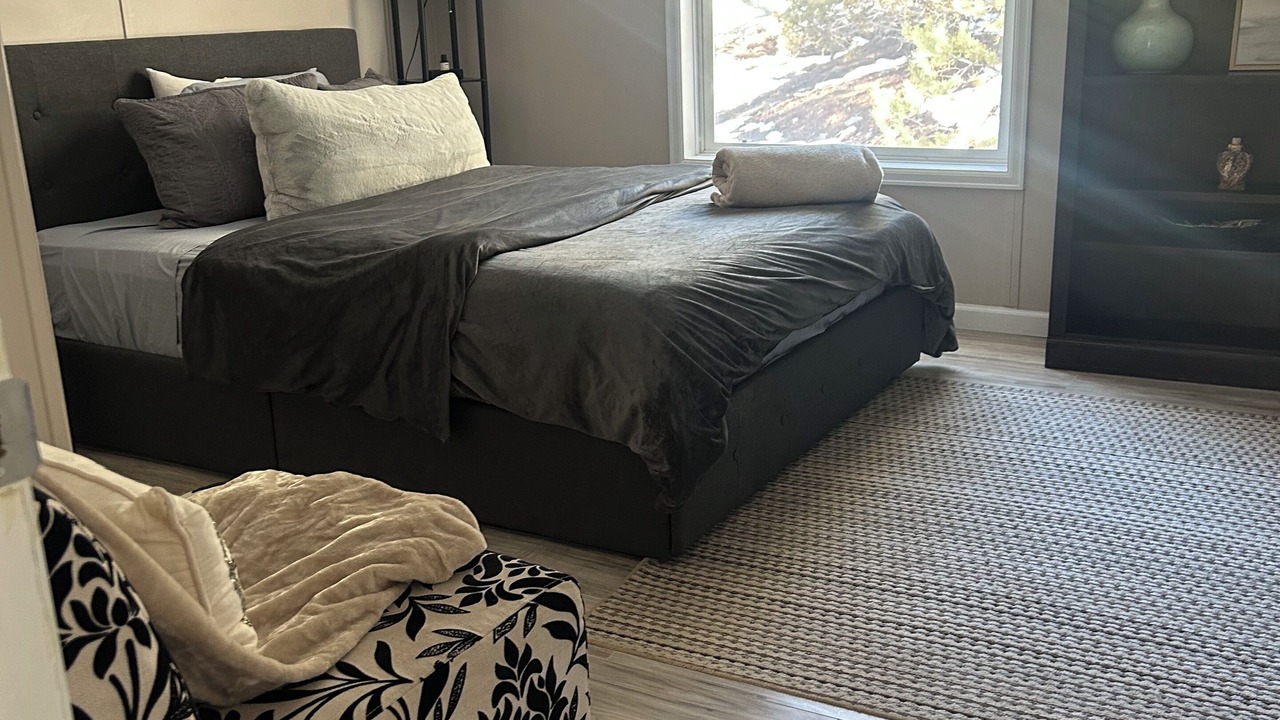 Photo of Bedroom in Eagle