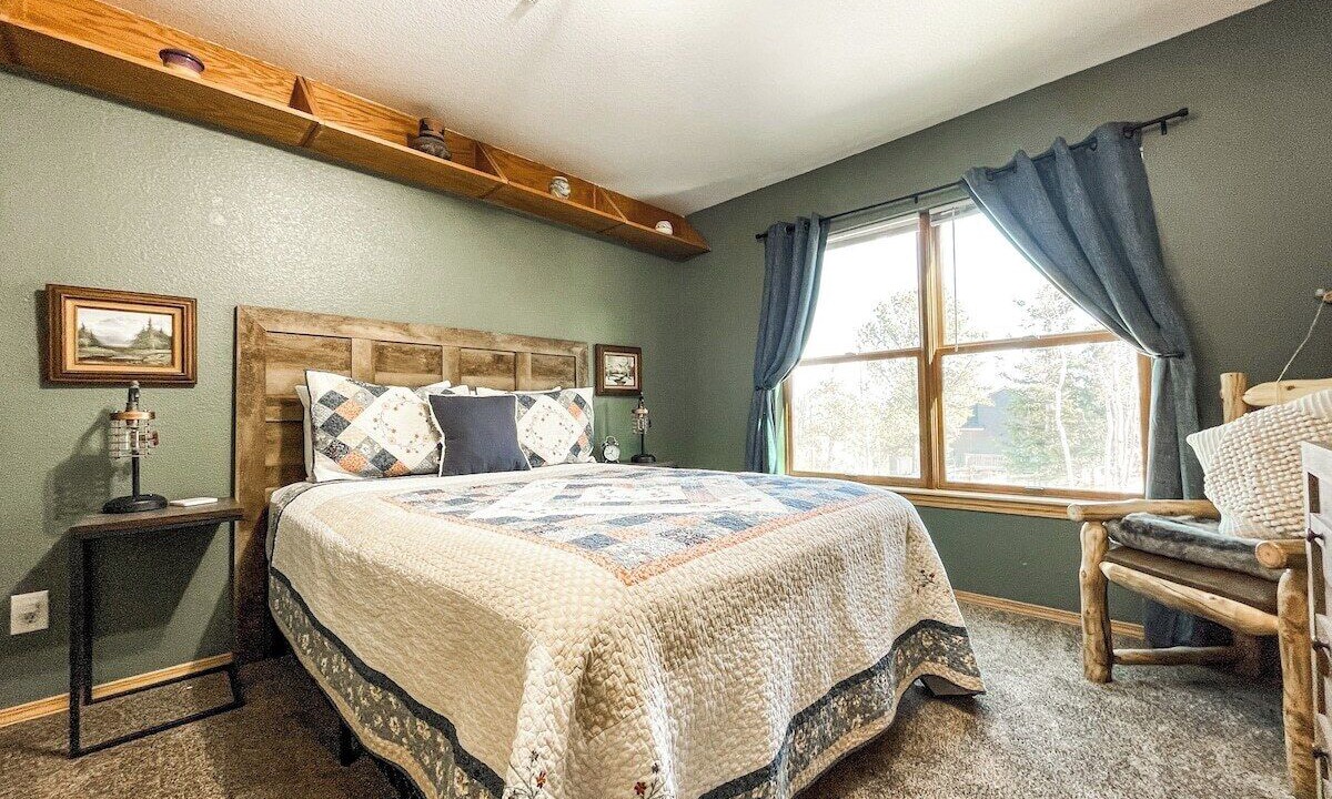Photo of Bedroom in Woodland Park