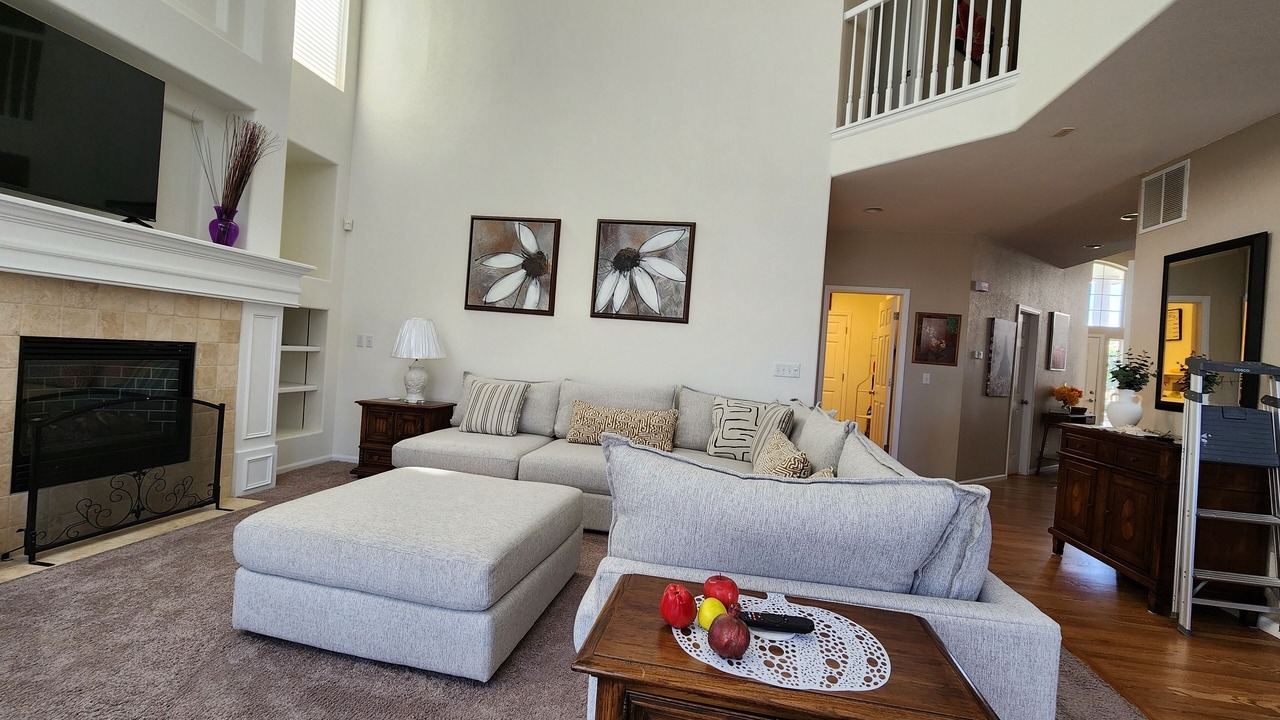 Photo of Livingroom in Canterberry Crossing