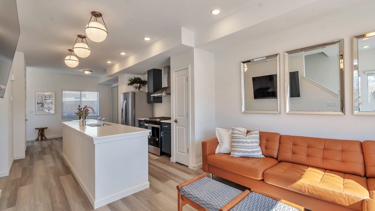 Photo of Livingroom in Forest Springs
