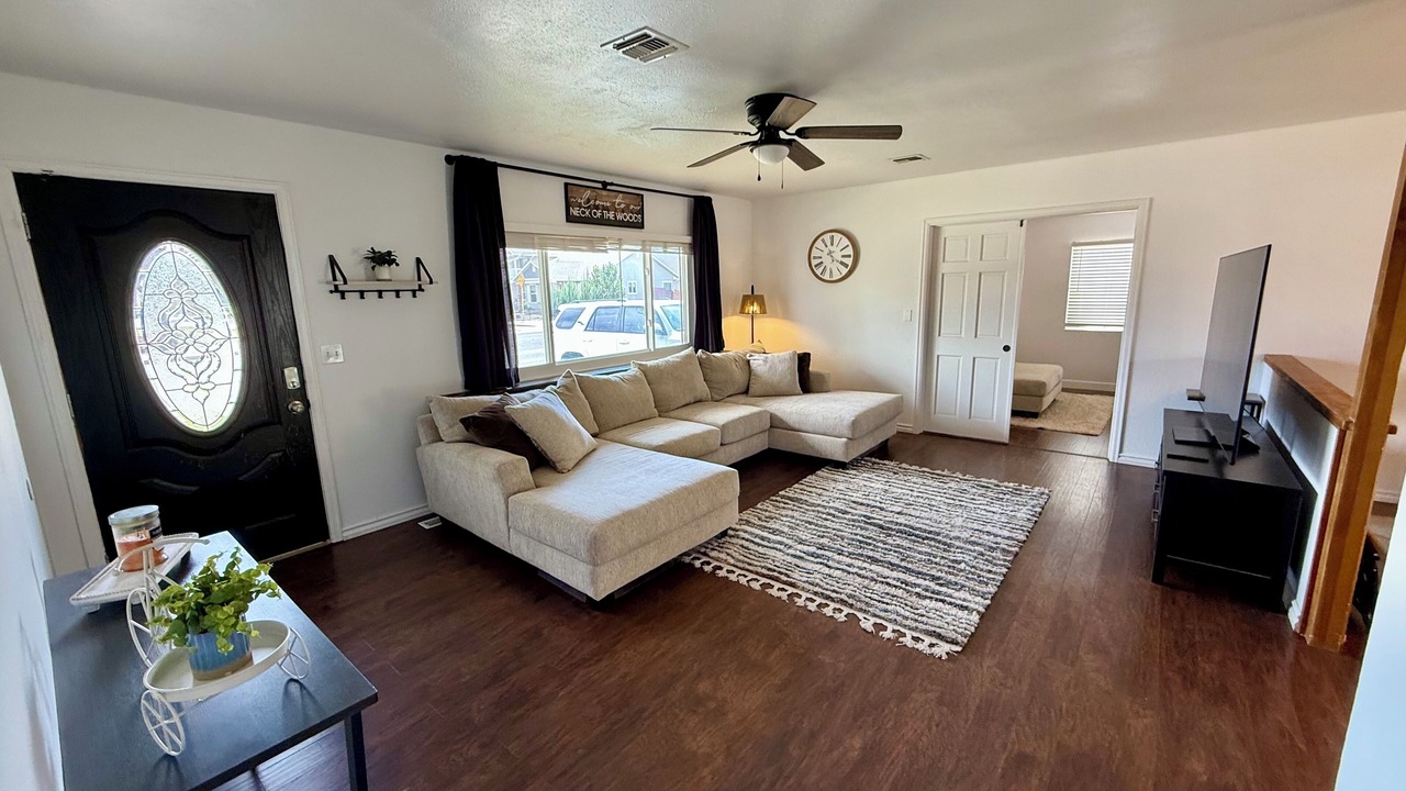 Photo of Livingroom in Fruita