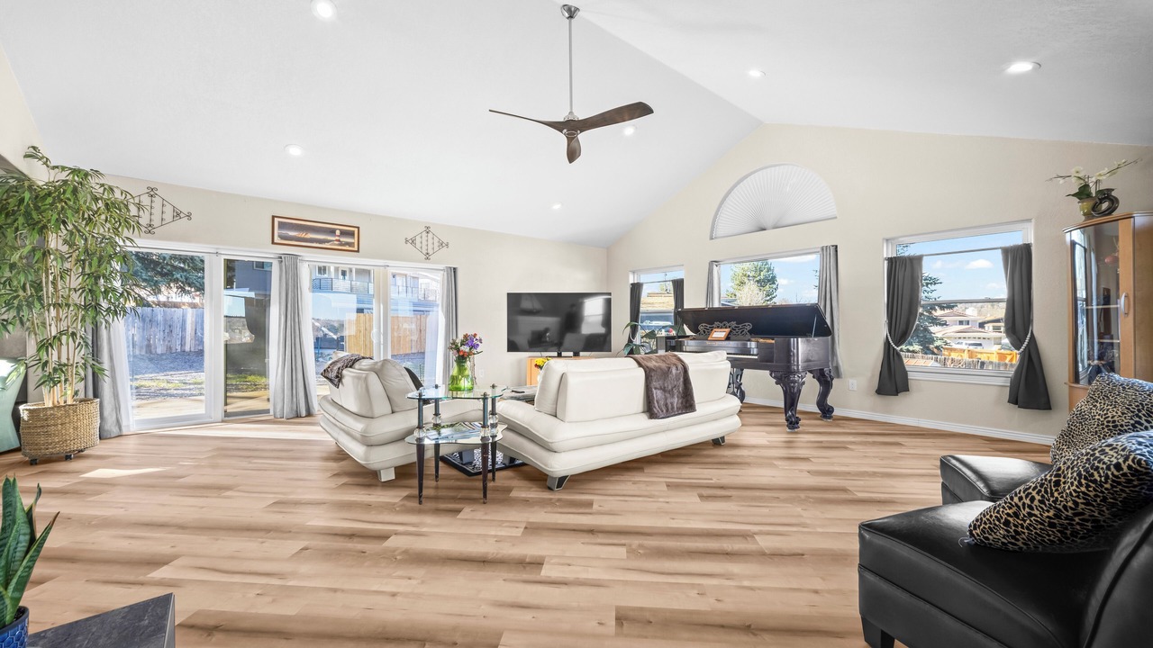 Photo of Livingroom in Lamar Heights Area