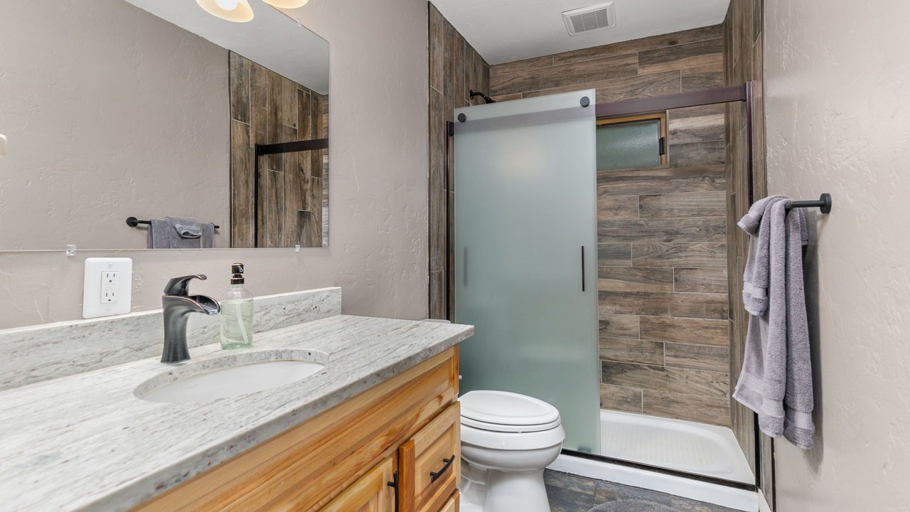 Photo of Bathroom in Black Hawk