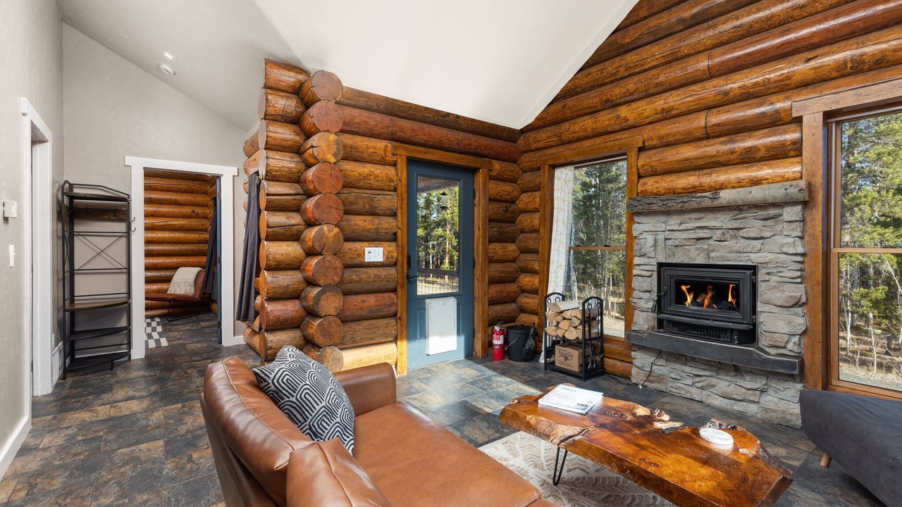 Photo of Livingroom in Black Hawk