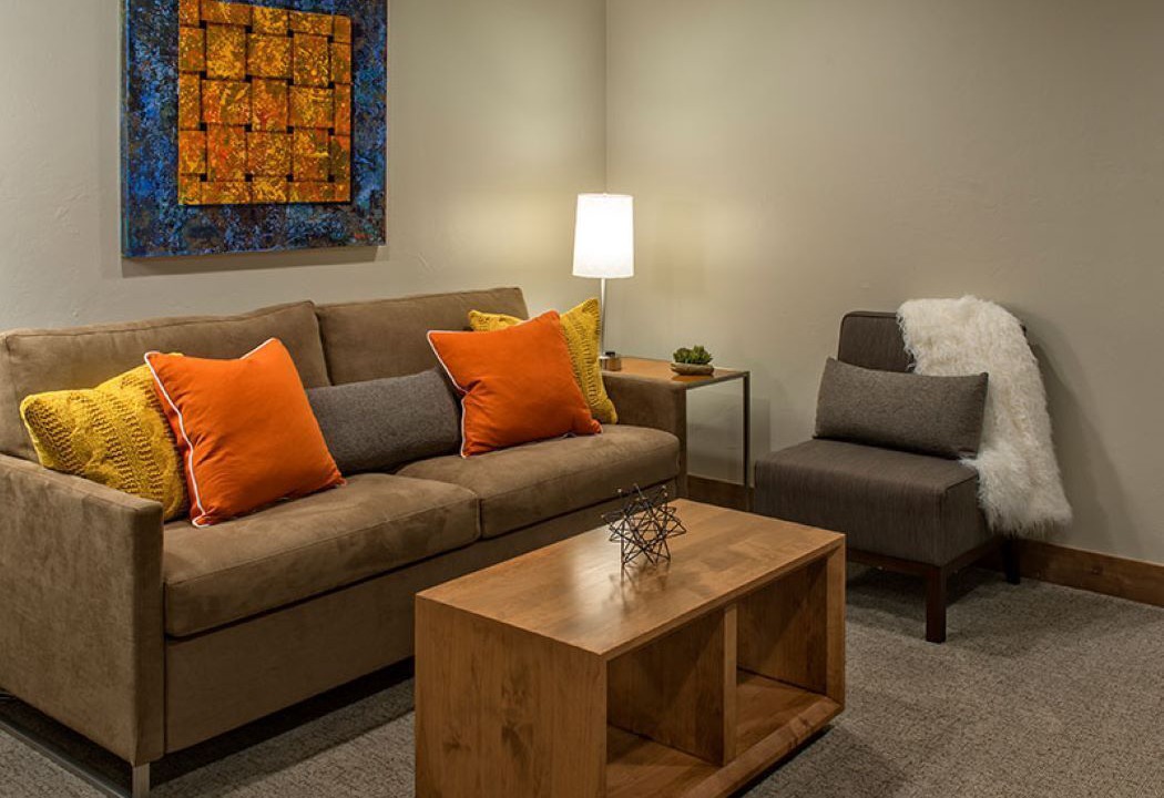 Photo of Livingroom in Peak 8