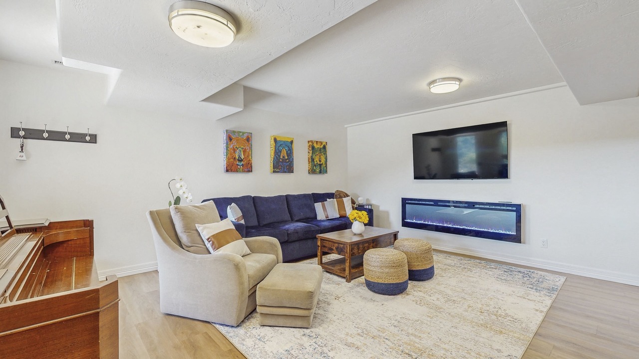 Photo of Livingroom in Eagle