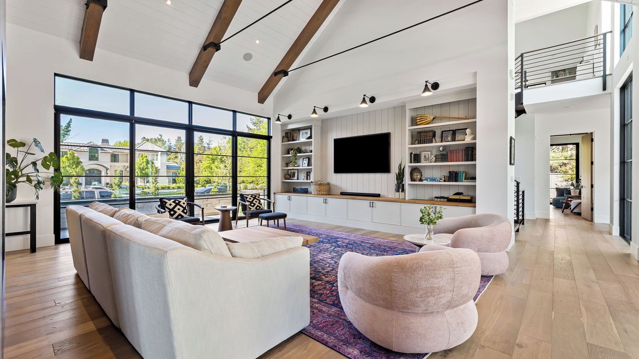 Photo of Livingroom in North Boulder