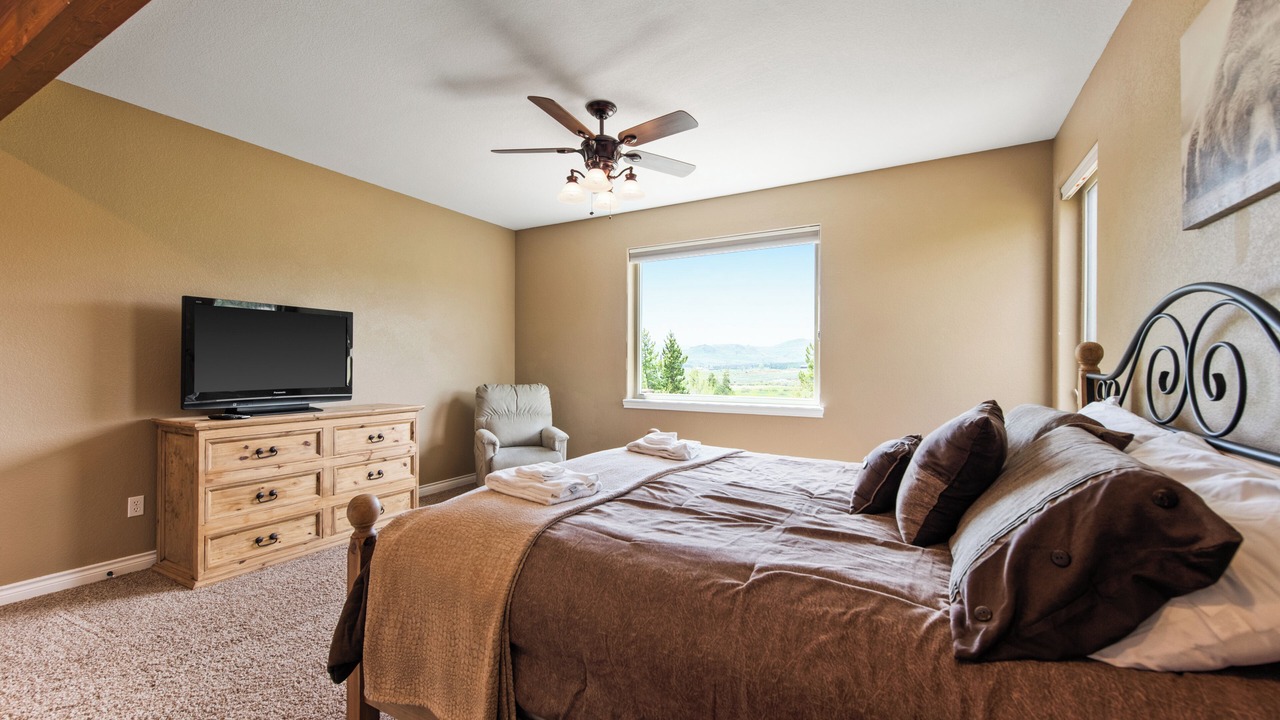 Photo of Bedroom in Grand Lake